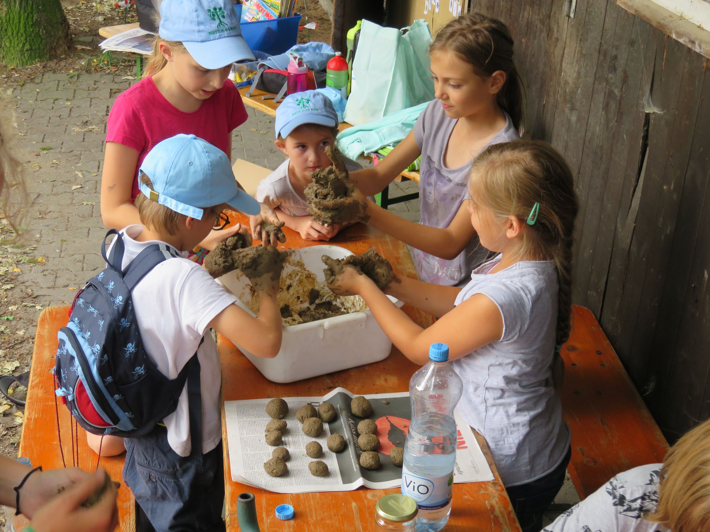 "Samenbomben" herstellen "Samenbomben" herstellen