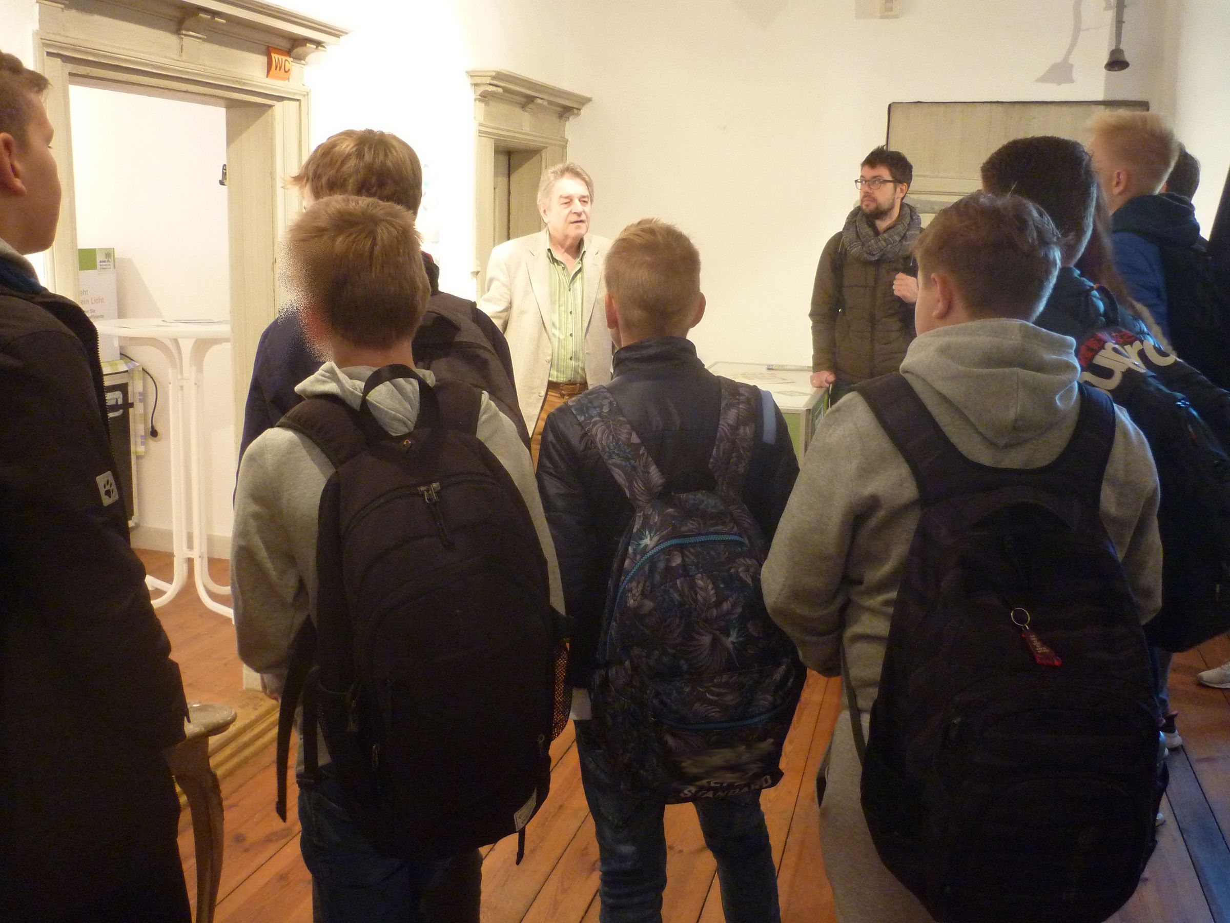 Die Ausstellung hat sich mittlerweile herumgesprochen. Schulen besuchen gerne unsere Ausstellung, und wollen auch nächstes Jahr diesen Service gerne nutzen. Die Ausstellung hat sich mittlerweile herumgesprochen. Schulen besuchen gerne unsere Ausstellung, und wollen auch nächstes Jahr diesen Service gerne nutzen.