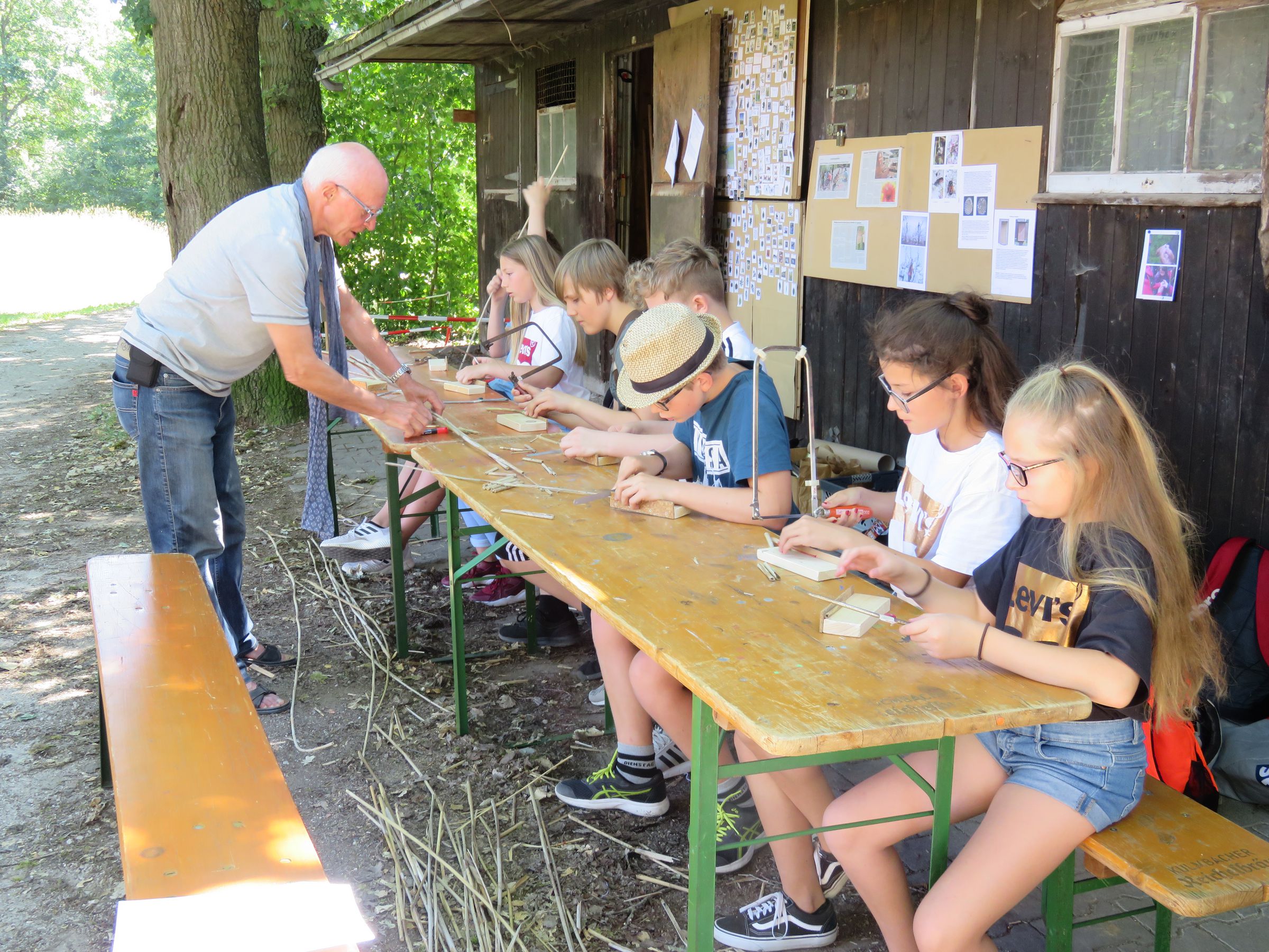 Nisthilfen bauen mit Schilf